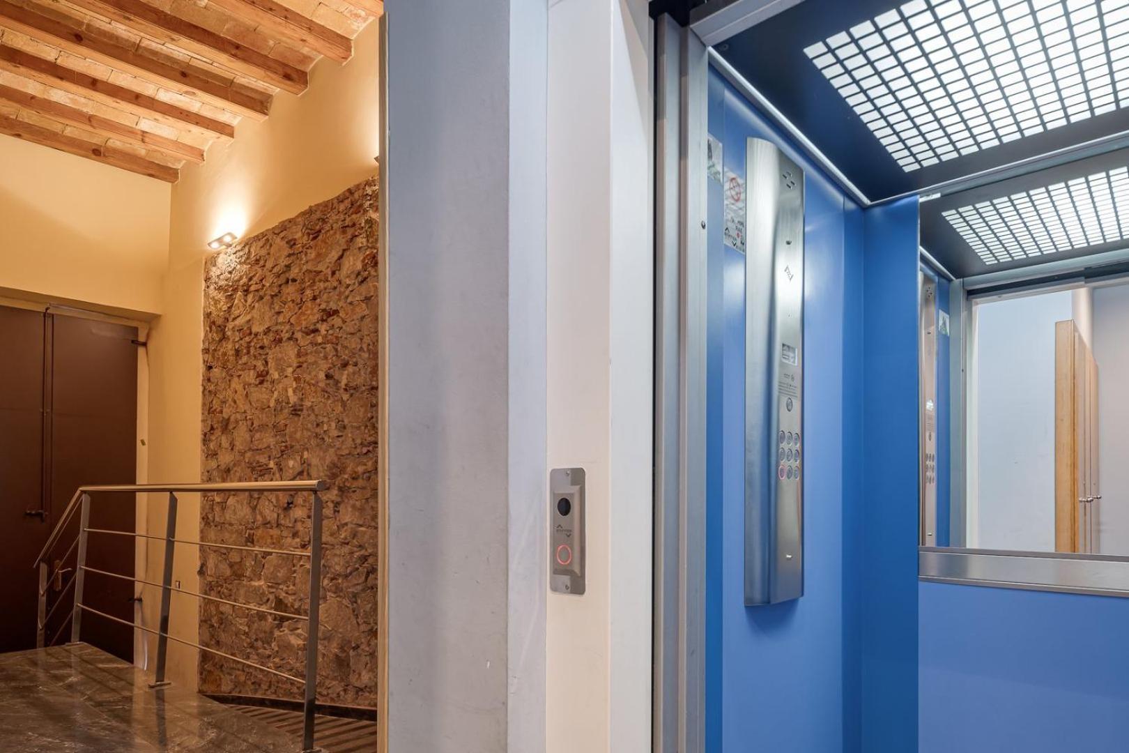Guestready - Bright Home Near Montjuic Barcelona Eksteriør billede
